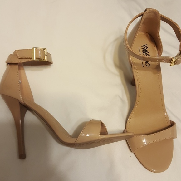 High heels - Picture 2 of 4